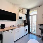 Renove Et Meuble Le Coeur De A Vos Pieds Ницца